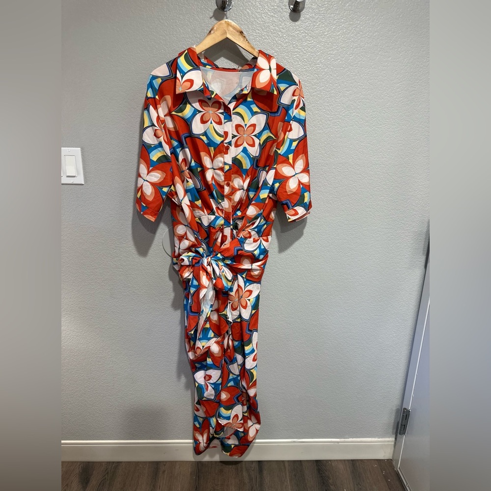Floral Patterned Dress with Knot Detail